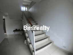 Rumah Bagus di Mumbul, Badung, LT 320m2m², Luas Bangunan 250m2m² Rumah Bagus di Mumbul, Badung, LT 320m2m², Luas Bangunan 250m2m²