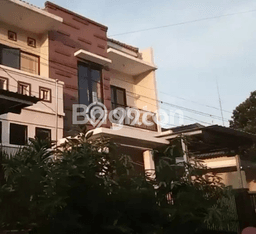 Rumah LT 154m² / LB 242m² di Kawasan Buduran, Sidoarjo Rumah LT 154m² / LB 242m² di Kawasan Buduran, Sidoarjo