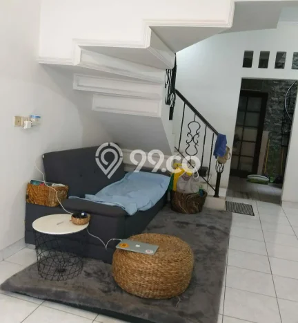 Rumah di Bendungan Hilir, Akses ke Pusat Kota, 4 KT, LT 100m² Bangunan 250m² Rumah di Bendungan Hilir, Akses ke Pusat Kota, 4 KT, LT 100m² Bangunan 250m²