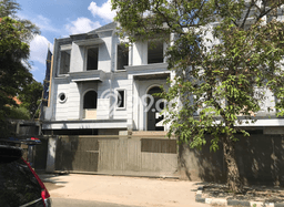 Rumah Mewah Dijual LT 450m2 di Kebayoran Baru, Jakarta Selatan Rumah Mewah Dijual LT 450m2 di Kebayoran Baru, Jakarta Selatan