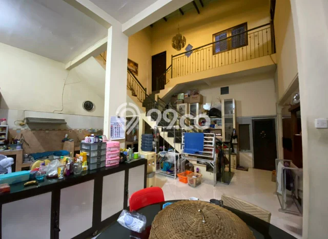 Dijual Rumah Premium dengan Fasilitas Sekitar Lengkap di Rungkut, Surabaya Dijual Rumah Premium dengan Fasilitas Sekitar Lengkap di Rungkut, Surabaya