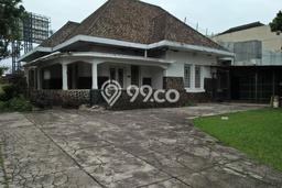 Rumah LT 771m² di Pusat Kota Cipaganti, Bandung - Lokasi Premium Rumah LT 771m² di Pusat Kota Cipaganti, Bandung - Lokasi Premium