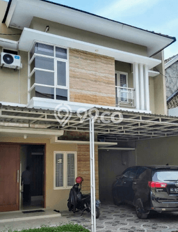 For Sale Rumah 4 Kamar Lokasi Ideal Bagus dan Strategis di Laweyan For Sale Rumah 4 Kamar Lokasi Ideal Bagus dan Strategis di Laweyan