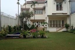 Rumah di , 4 KM, Akses Universitas, LT 700m2m² Bangunan 550m2m² Rumah di , 4 KM, Akses Universitas, LT 700m2m² Bangunan 550m2m²