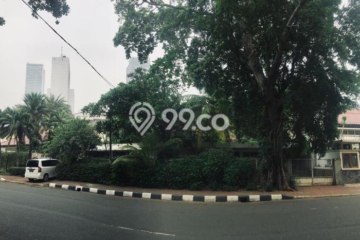 Hot Offer Hunian Premium Ideal dan Luas di Menteng, Jakarta Pusat Hot Offer Hunian Premium Ideal dan Luas di Menteng, Jakarta Pusat