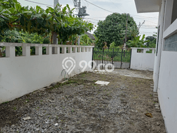 NEW LISTING! Rumah kawasan Puri Anjasmoro, Siap Huni, 5 KT, Akses Puri Anjasmoro, Semarang, Semarang, Luas 242m² LB 200m² NEW LISTING! Rumah kawasan Puri Anjasmoro, Siap Huni, 5 KT, Akses Puri Anjasmoro, Semarang, Semarang, Luas 242m² LB 200m²