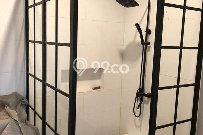 Hunian Mewah LB 240m2 Siap Pakai Desain Elegan di Muara Karang, Jakarta Utara Hunian Mewah LB 240m2 Siap Pakai Desain Elegan di Muara Karang, Jakarta Utara