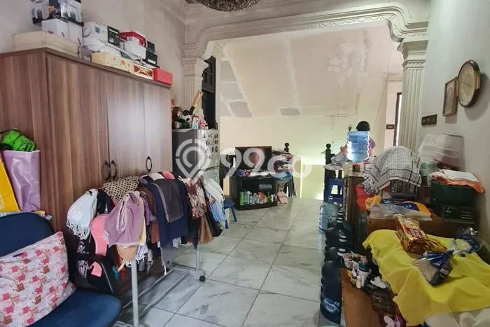 Hunian Elit LB 150m2 Siap Pakai Desain Elegan di Pluit, Jakarta Utara Hunian Elit LB 150m2 Siap Pakai Desain Elegan di Pluit, Jakarta Utara