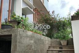 Ready to Use! Premium House LT 250m2 Desain Modern di Pluit Ready to Use! Premium House LT 250m2 Desain Modern di Pluit