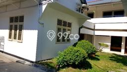 Rumah Area Strategis di Waru, Surabaya, Luas 200m² Bangunan 350m² Rumah Area Strategis di Waru, Surabaya, Luas 200m² Bangunan 350m²