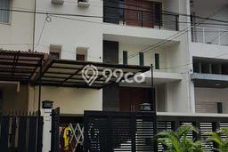 Rumah Elit Modern Siap Huni di Puri Indah Jakarta Barat Rumah Elit Modern Siap Huni di Puri Indah Jakarta Barat