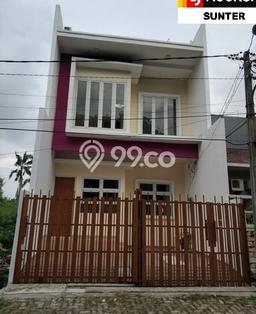 Disewakan Rumah Harga Terjangkau di Sunter Jakarta Utara dengan 4 Kamar Tidur Disewakan Rumah Harga Terjangkau di Sunter Jakarta Utara dengan 4 Kamar Tidur