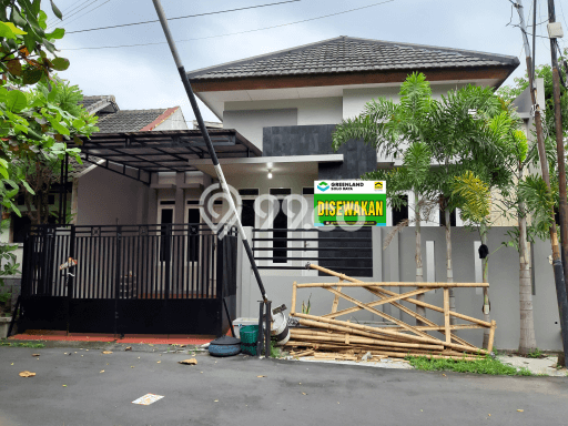 Lokasi strategis! Rumah siap pakai dikontrakkan di Jajar LB 80m2 Lokasi strategis! Rumah siap pakai dikontrakkan di Jajar LB 80m2