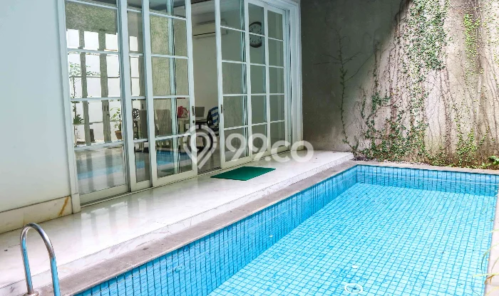 Hunian Modern dengan LT 269m2 & LB 400m2 Dikontrakkan di Kemang Hunian Modern dengan LT 269m2 & LB 400m2 Dikontrakkan di Kemang