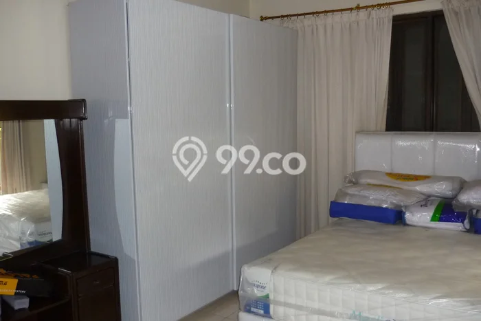 Rumah Elit Modern Tanpa Renovasi di Pulomas Jakarta Timur Rumah Elit Modern Tanpa Renovasi di Pulomas Jakarta Timur
