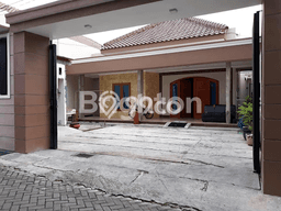 For Sale Rumah Elit Exclusive di Tembalang, Semarang For Sale Rumah Elit Exclusive di Tembalang, Semarang