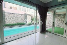 Jual Rumah Luas Megah Dengan View Cantik di Alam Sutera, Tangerang Jual Rumah Luas Megah Dengan View Cantik di Alam Sutera, Tangerang