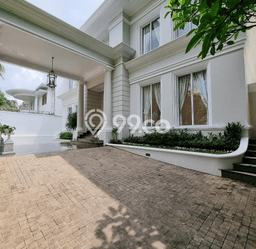 Rumah Strategis dengan Luas Tanah 966m² di Lokasi Kebayoran Baru, Jakarta Selatan Rumah Strategis dengan Luas Tanah 966m² di Lokasi Kebayoran Baru, Jakarta Selatan