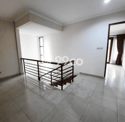 Siap Huni Rumah Mewah 4 Kamar di Cilandak Dekat ke Mana Pun Siap Huni Rumah Mewah 4 Kamar di Cilandak Dekat ke Mana Pun