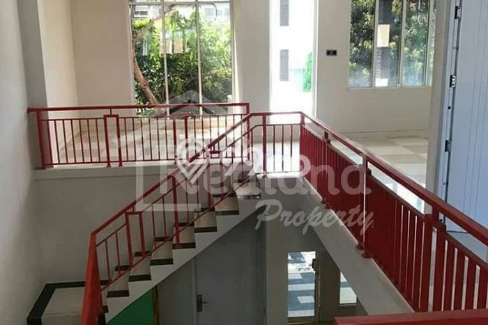 Siap Huni Rumah Mewah 5 Kamar di Semarang Barat Dekat ke Mana Pun Siap Huni Rumah Mewah 5 Kamar di Semarang Barat Dekat ke Mana Pun
