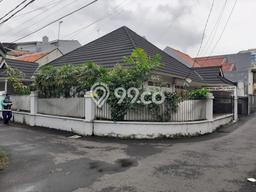 Hunian Eksklusif Dijual LT 220m2 di Tebet, Jakarta Selatan Hunian Eksklusif Dijual LT 220m2 di Tebet, Jakarta Selatan