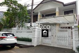 Disewakan Cepat Rumah Kondisi Baik di Kawasan Kebayoran Baru, Jakarta Selatan Disewakan Cepat Rumah Kondisi Baik di Kawasan Kebayoran Baru, Jakarta Selatan