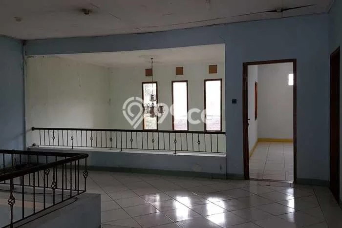 For Sale Rumah 4 Kamar Lokasi Ideal Bagus dan Strategis di Babakan Ciparay For Sale Rumah 4 Kamar Lokasi Ideal Bagus dan Strategis di Babakan Ciparay