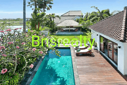 BEST INVESTMENT! Rumah di Canggu, Luas 775m2m² LB 306m2m² BEST INVESTMENT! Rumah di Canggu, Luas 775m2m² LB 306m2m²
