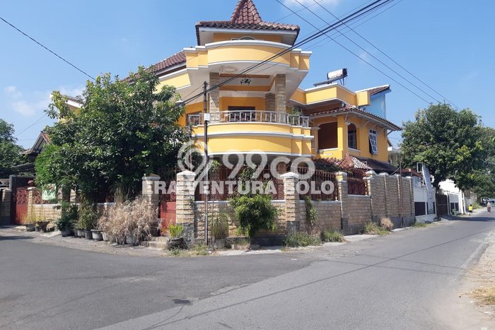 Best Deal Hunian Mewah Ideal dan Luas di Laweyan, Surakarta Best Deal Hunian Mewah Ideal dan Luas di Laweyan, Surakarta