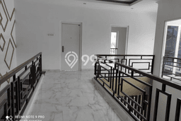 Rumah Modern 4 Kamar LT 240m2 di Tanah Mas Rumah Modern 4 Kamar LT 240m2 di Tanah Mas