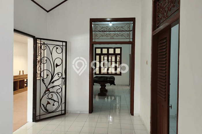Disewakan! Rumah 6 Kamar Tidur &
4 Kamar Mandi di Sompok, Semarang Disewakan! Rumah 6 Kamar Tidur &
4 Kamar Mandi di Sompok, Semarang