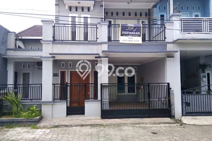 SPECIAL OFFER! Rumah area , 3 KT, Lingkungan Strategis, Luas 120m2m² LB 100m2m² SPECIAL OFFER! Rumah area , 3 KT, Lingkungan Strategis, Luas 120m2m² LB 100m2m²