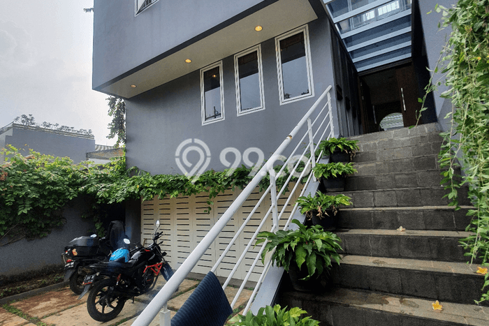 Hunian Modern Dikontrakkan 4 Kamar di Kebayoran Baru Boleh Nego Hunian Modern Dikontrakkan 4 Kamar di Kebayoran Baru Boleh Nego