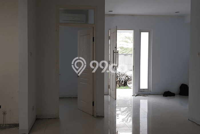 Rumah Asri di Intercon, 0 KM, Area Tenang, Luas 144m2m² Bangunan 130m2m² Rumah Asri di Intercon, 0 KM, Area Tenang, Luas 144m2m² Bangunan 130m2m²