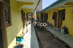 Jual Rumah Bagus Siap Huni LB 245m2 di Gunung Pati, Semarang Jual Rumah Bagus Siap Huni LB 245m2 di Gunung Pati, Semarang