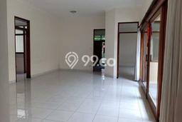 LISTING BARU! Rumah Premium di Mekar Wangi, Luas 240m² Bangunan 200m² LISTING BARU! Rumah Premium di Mekar Wangi, Luas 240m² Bangunan 200m²