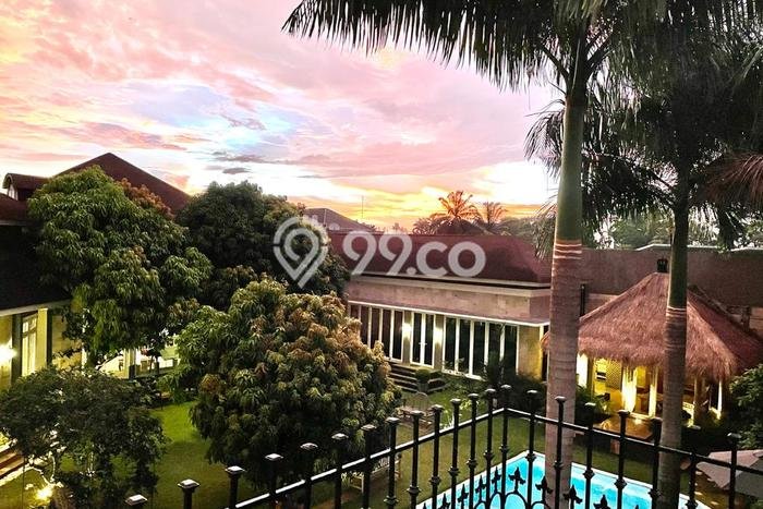 Rumah Luxury Modern Siap Huni di BSD City Tangerang Rumah Luxury Modern Siap Huni di BSD City Tangerang