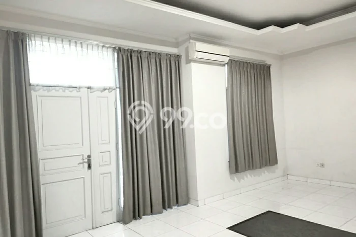 Rumah Disewakan Jakarta Barat LT 162m2 LB 300m2 Area Permata Buana Rumah Disewakan Jakarta Barat LT 162m2 LB 300m2 Area Permata Buana