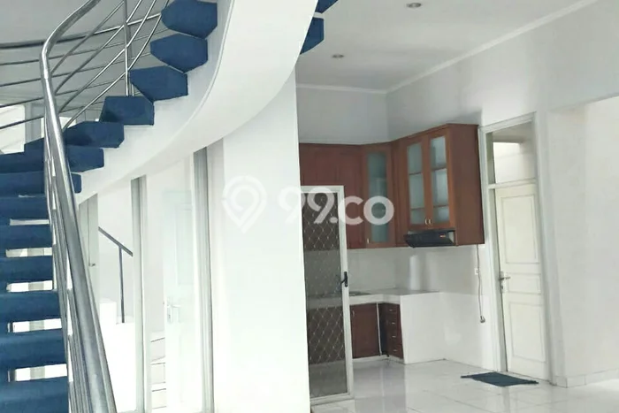 Rumah Disewakan Jakarta Barat LT 162m2 LB 300m2 Area Permata Buana Rumah Disewakan Jakarta Barat LT 162m2 LB 300m2 Area Permata Buana