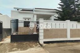 Rumah Modern 8 KT di Sentul City Bogor Semi Furnished Rumah Modern 8 KT di Sentul City Bogor Semi Furnished