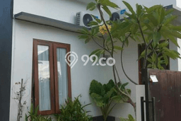 HARGA SPESIAL! Rumah di Mumbul, Dekat Pusat Kota, 2 KT, Luas 100m² Bangunan 150m² HARGA SPESIAL! Rumah di Mumbul, Dekat Pusat Kota, 2 KT, Luas 100m² Bangunan 150m²