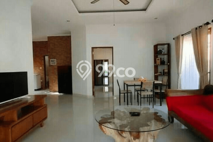 HARGA SPESIAL! Rumah di Mumbul, Dekat Pusat Kota, 2 KT, Luas 100m² Bangunan 150m² HARGA SPESIAL! Rumah di Mumbul, Dekat Pusat Kota, 2 KT, Luas 100m² Bangunan 150m²