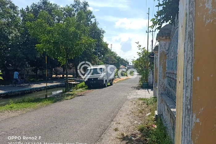 Hunian Cantik Minimalis Lb 100m2 di Bangsal, Mojokerto Hunian Cantik Minimalis Lb 100m2 di Bangsal, Mojokerto