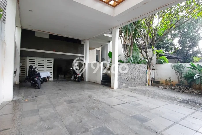 Rumah area Cilandak, 4 KM, Konsep Minimalis, Luas 438m2m² Bangunan 550m2m² Rumah area Cilandak, 4 KM, Konsep Minimalis, Luas 438m2m² Bangunan 550m2m²