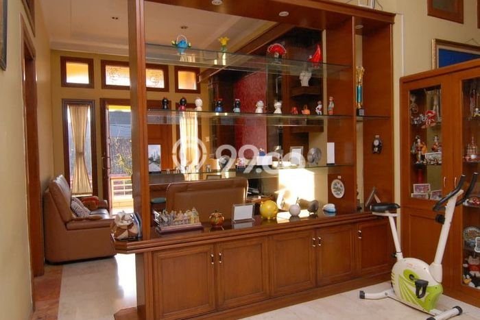 For Sale! Premium House LT 235m2 Desain Elegan di Ciateul For Sale! Premium House LT 235m2 Desain Elegan di Ciateul