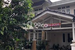 HARGA SPESIAL! Rumah Modern di Lippo Karawaci, Tangerang, Luas 200m² Bangunan 240m² Bisa Nego! HARGA SPESIAL! Rumah Modern di Lippo Karawaci, Tangerang, Luas 200m² Bangunan 240m² Bisa Nego!