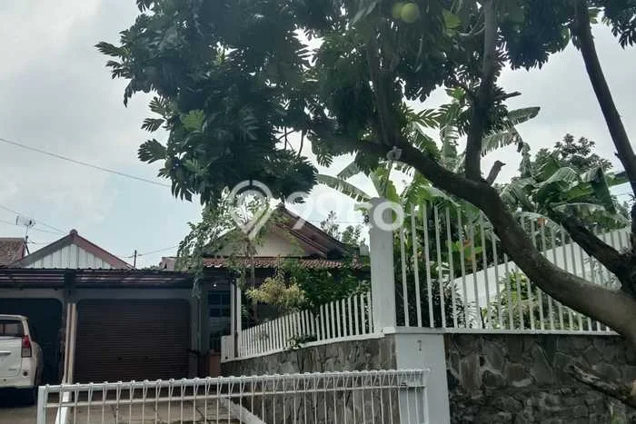 UNIT TERBATAS! Rumah di , 2 KM, Luas 271m2m² LB 250m2m² UNIT TERBATAS! Rumah di , 2 KM, Luas 271m2m² LB 250m2m²