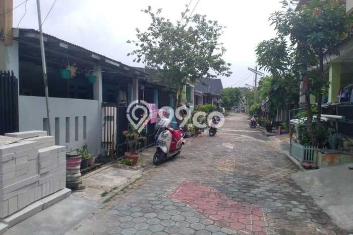 Hunian Strategis 2 KT LB 66m2 Kondisi Bagus di Karang Satria Hunian Strategis 2 KT LB 66m2 Kondisi Bagus di Karang Satria