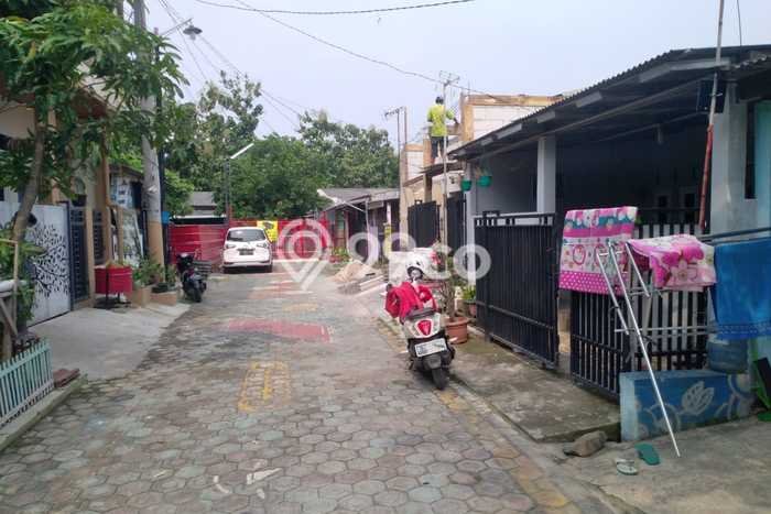 Hunian Strategis 2 KT LB 66m2 Kondisi Bagus di Karang Satria Hunian Strategis 2 KT LB 66m2 Kondisi Bagus di Karang Satria