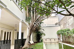 Rumah Mewah Siap Huni LT 985m2 di Kebayoran Baru, Jakarta Selatan Rumah Mewah Siap Huni LT 985m2 di Kebayoran Baru, Jakarta Selatan
